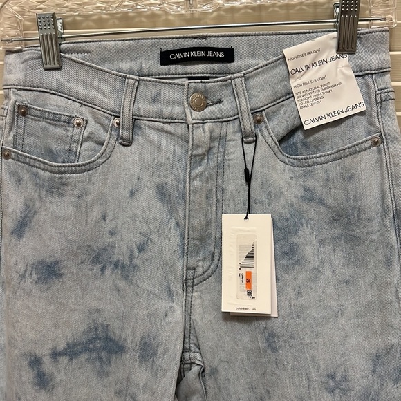22. Calvin Klein High Rise Straight Jeans in Tie-Dye Effect Acid Wash - Picture 3 of 16